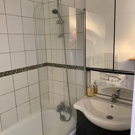 Holiday home Charmante Maison Dans Le Parc D'un Chateau *