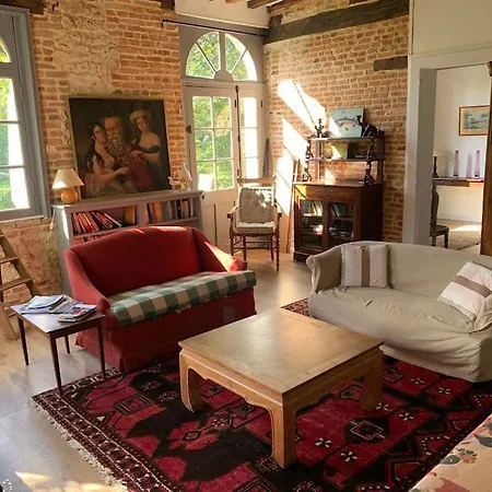 Charmante Maison Dans Le Parc D'un Chateau *