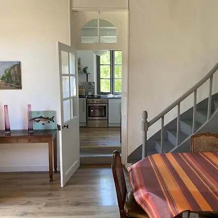 Holiday home Charmante Maison Dans Le Parc D'un Chateau *