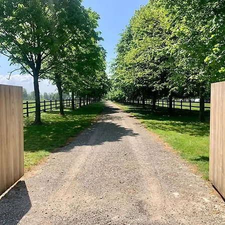 Charmante Maison Dans Le Parc D'un Chateau Holiday home