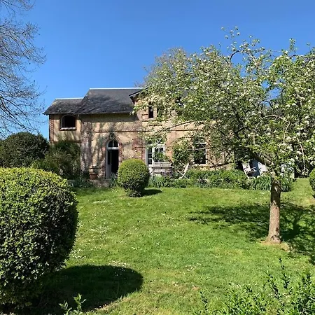 Charmante Maison Dans Le Parc D'un Chateau Holiday home *